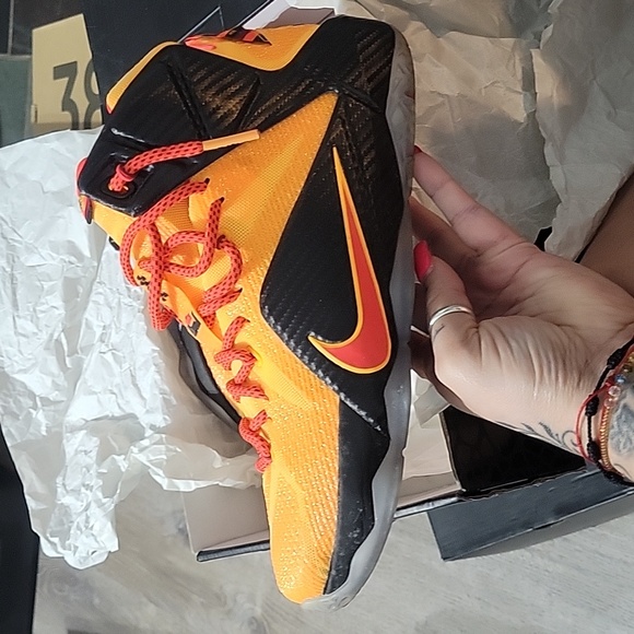 LeBron XII - Picture 5 of 11
